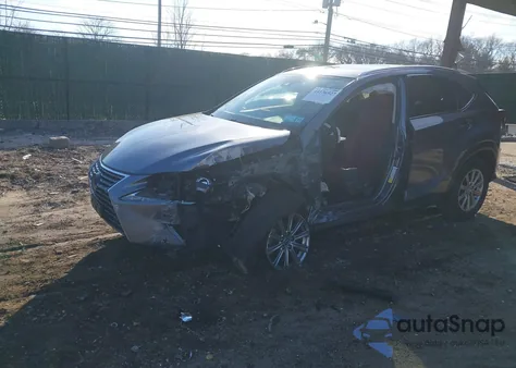 2021 Lexus Nx 300 z USA, uszkodzony, nr VIN JTJDARDZ6M2241743